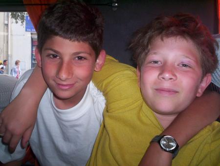 Tomas & Elie